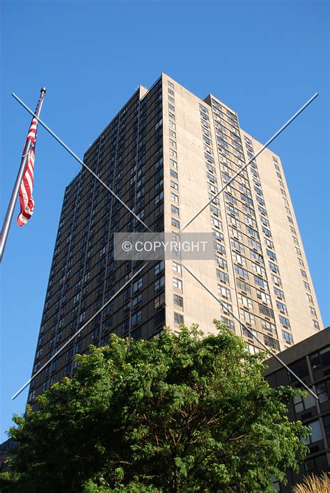 888 gateway plaza